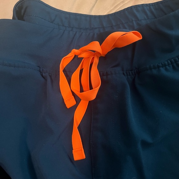 Deep Reef Figs: Catarina size S top & Zamora High Waisted 2.0 size L bottoms - Picture 5 of 6